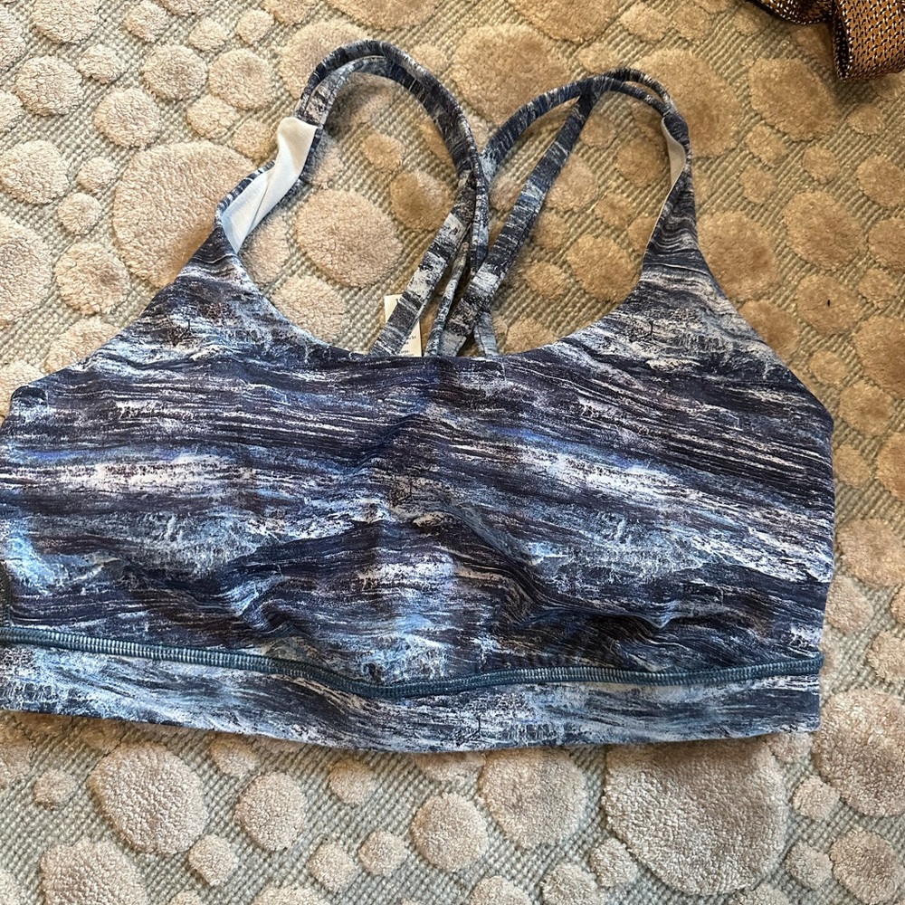lululemon sports bra
